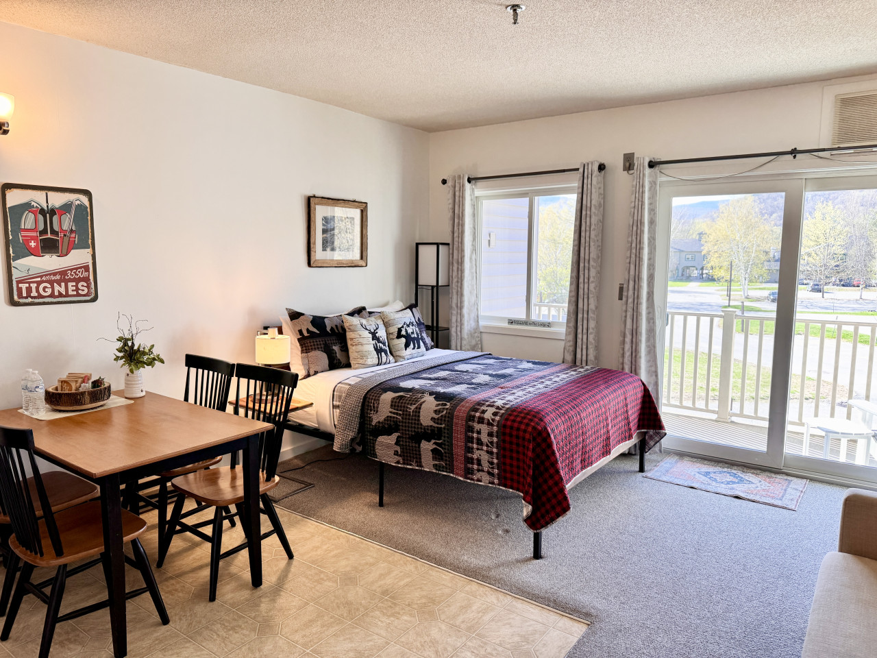 B203 - Studio Apt. with Pool, Hot tub, gameroom at Loon