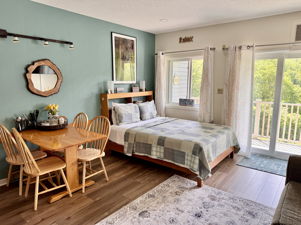 a206-stunning-mountain-views!-cozy-studio-resort-condo/