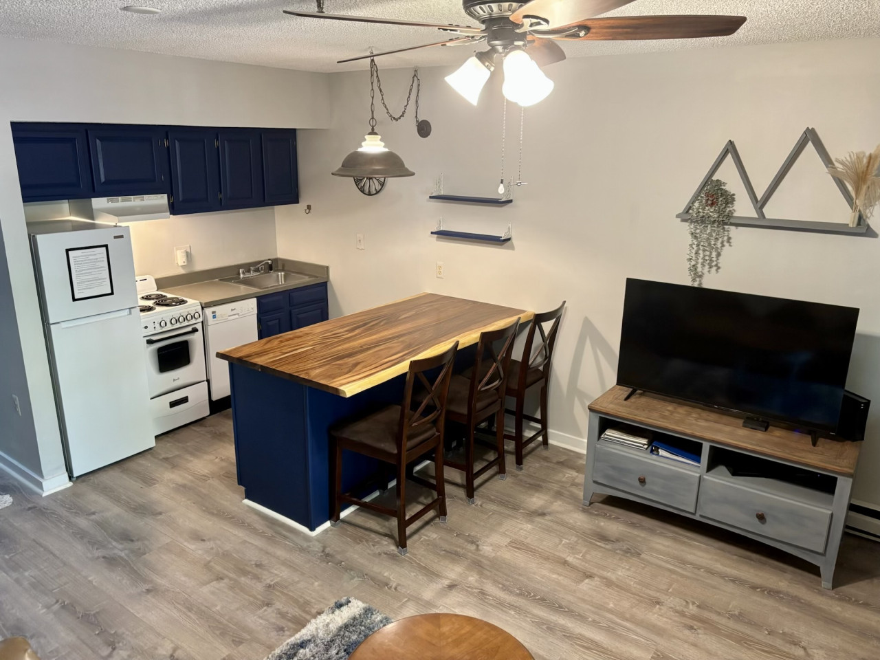 d109-1-bedroom-sleeps-4!-lodge-resort/