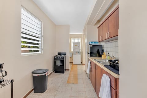 A/C, Roomy 3BR w/ Full Kitchen & Riverfront image 2