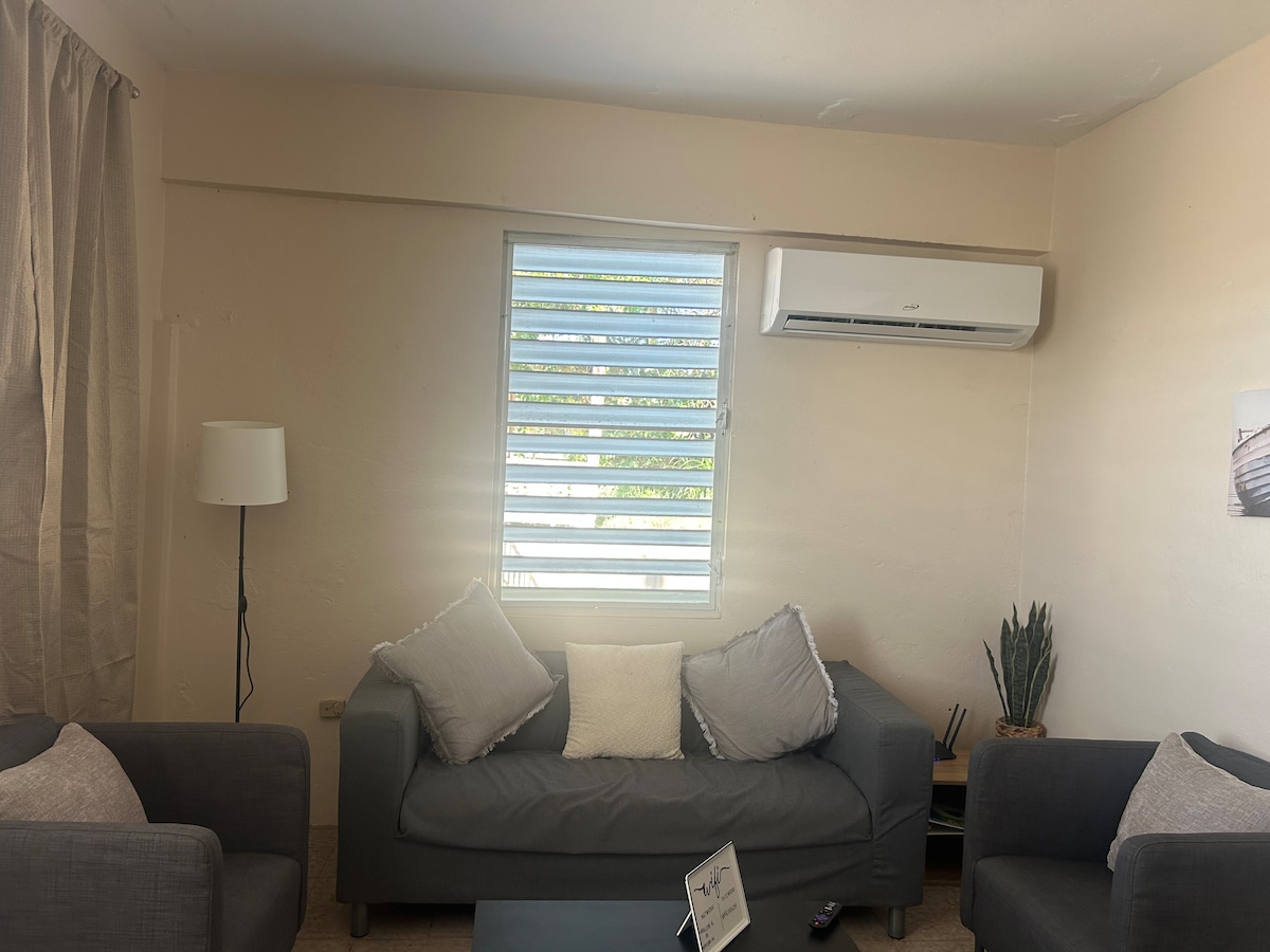 A/C, Roomy 3BR w/ Full Kitchen & Riverfront image 22