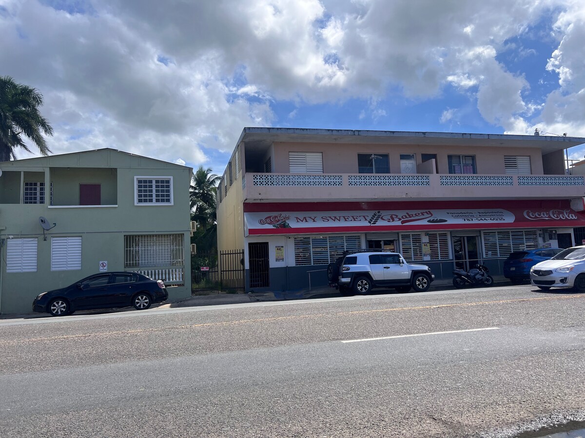 A/C, Roomy 3BR w/ Full Kitchen & Riverfront image 27