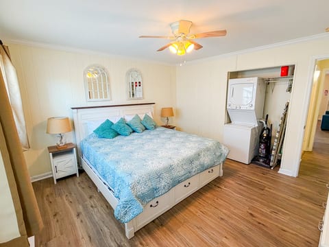 Harbor Breeze 60