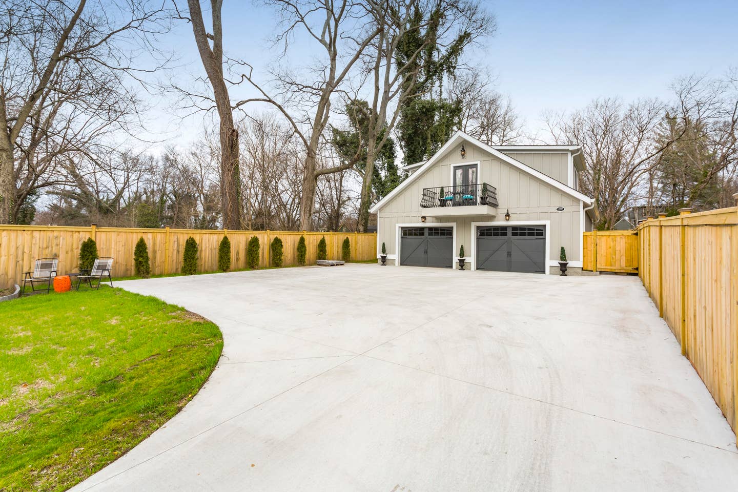Tucked away behind the main house, with gated driveway parking