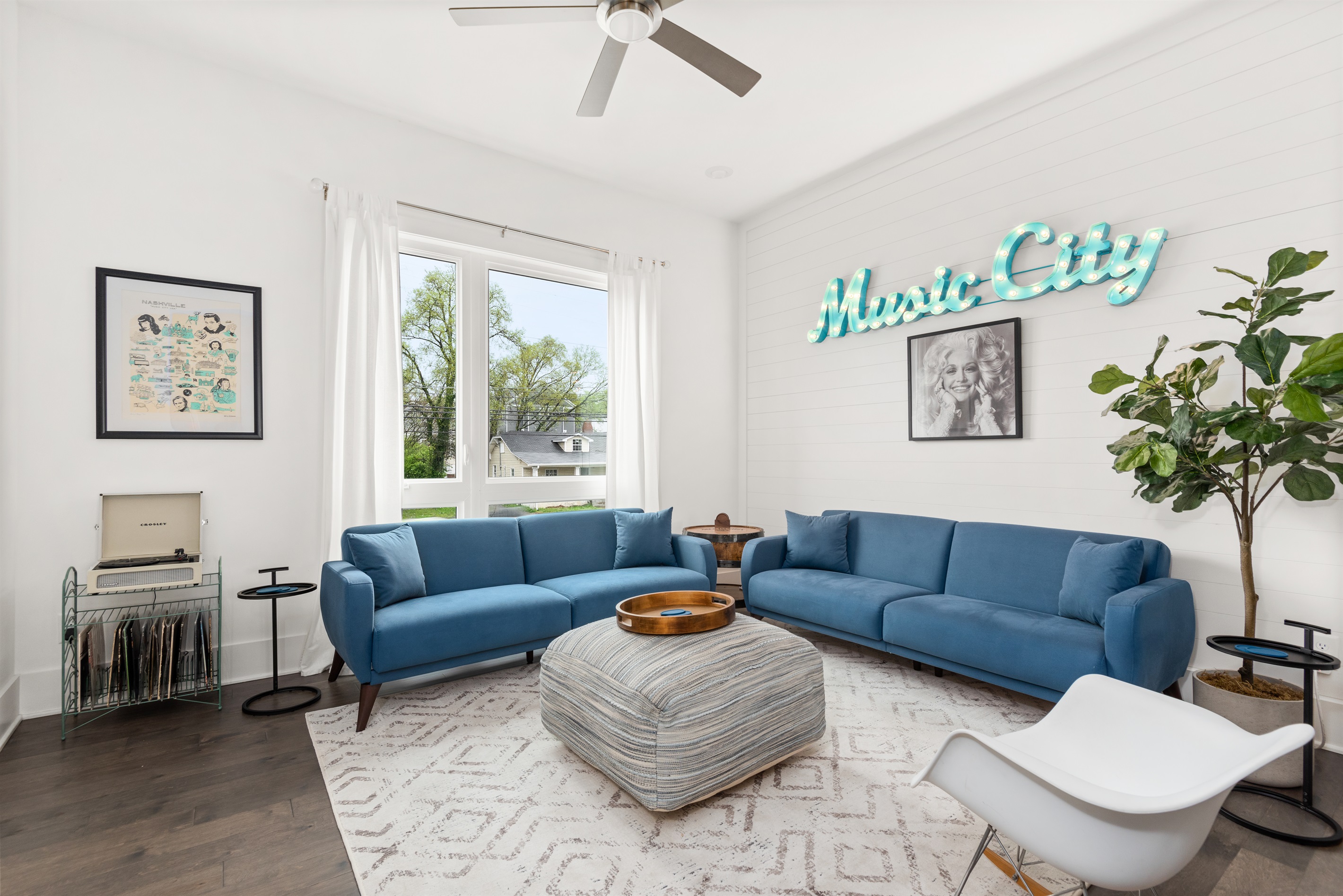 Enjoy your stay in Nashville in our luxe townhome!