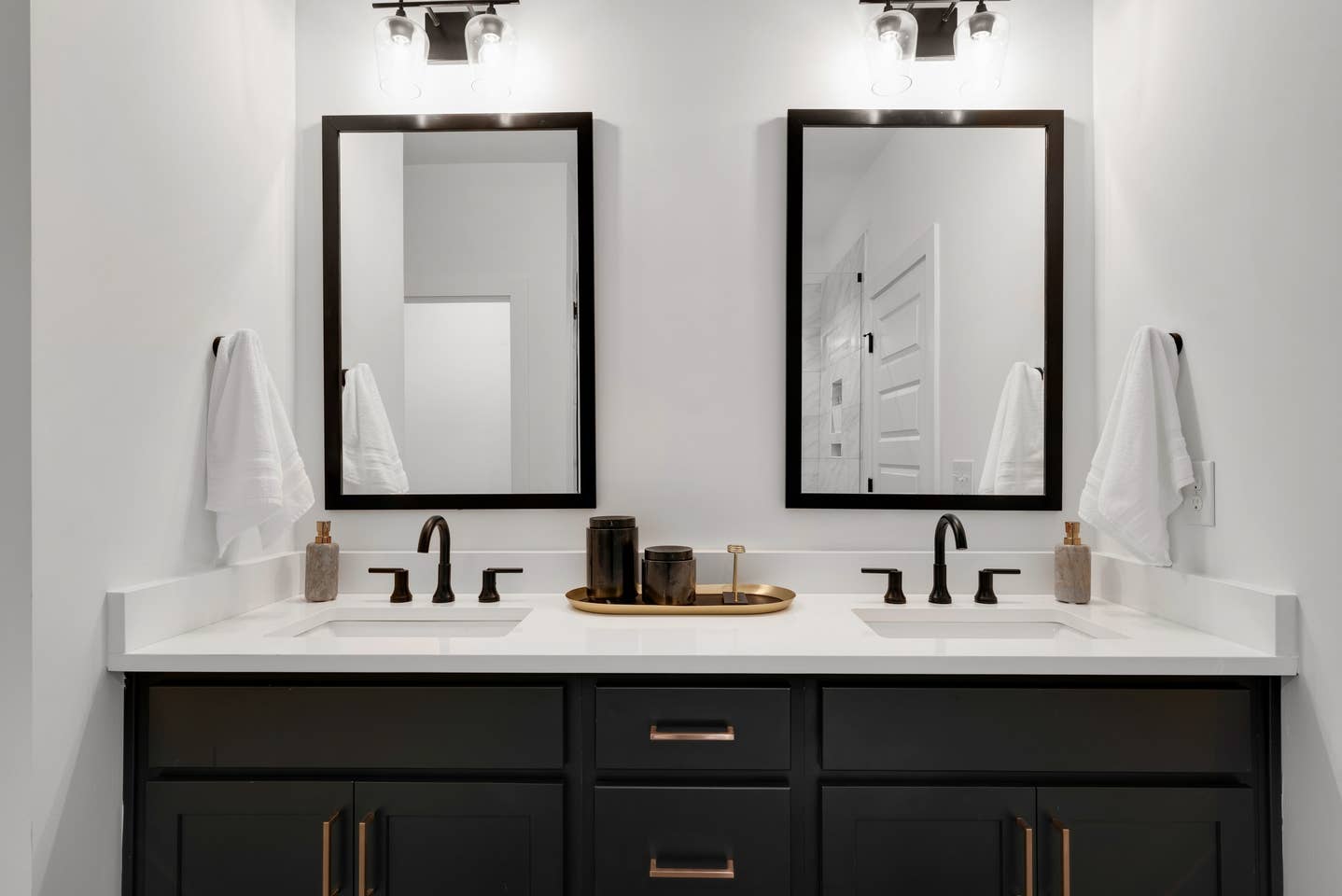 These double vanities are swoon-worthy!