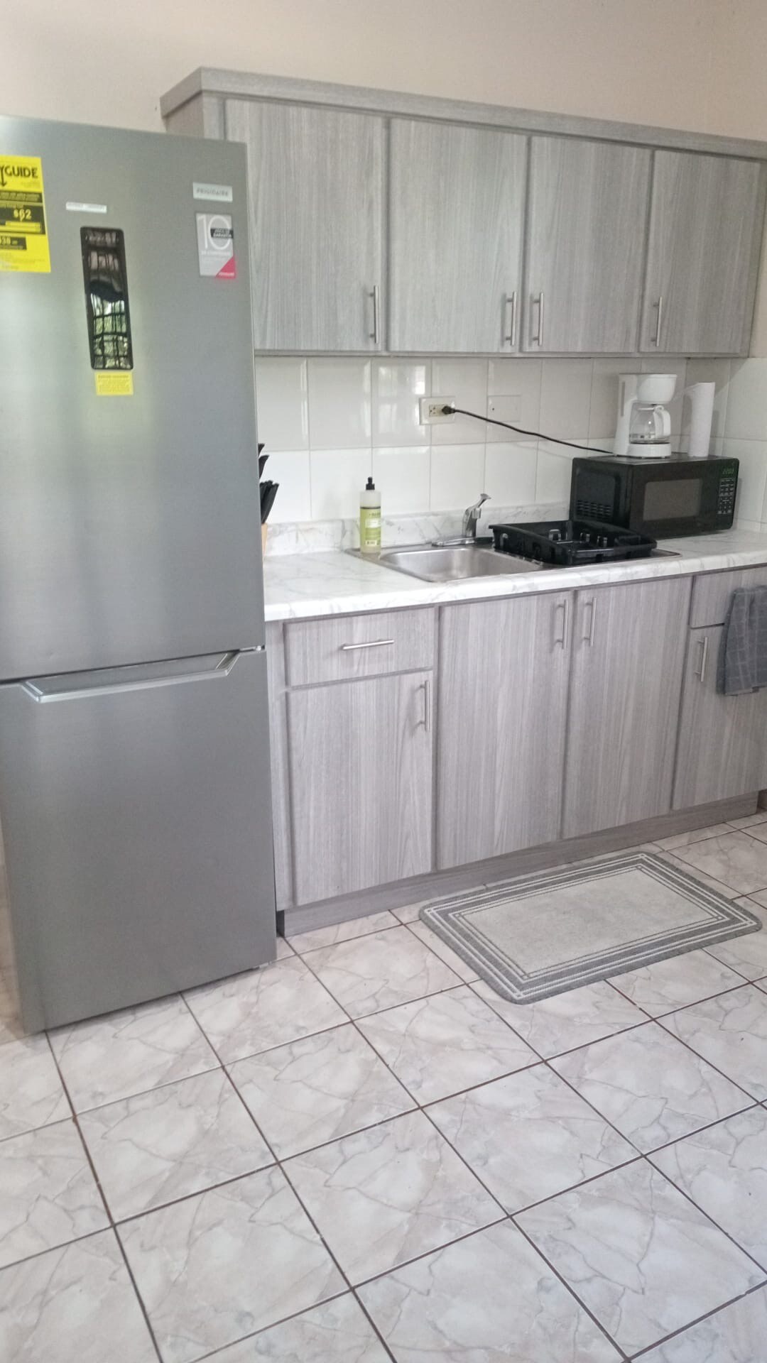 riverfront-2br-near-everything/