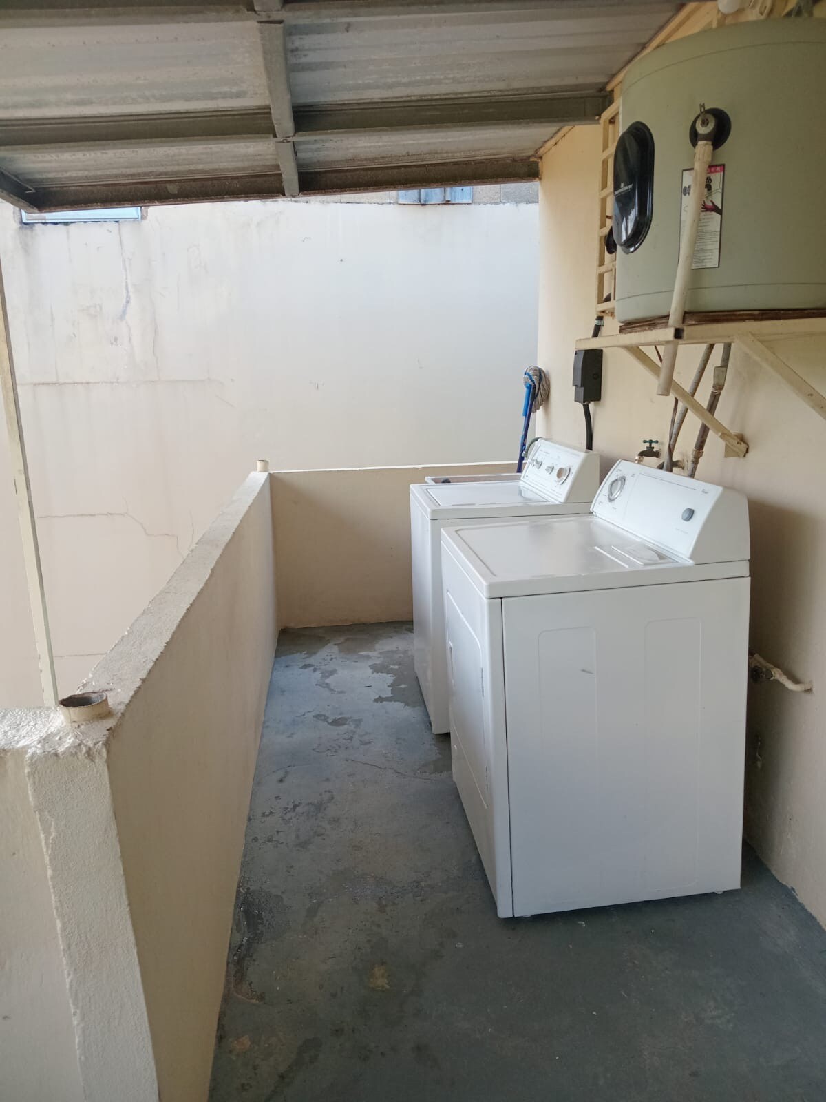 riverfront-2br-near-everything/