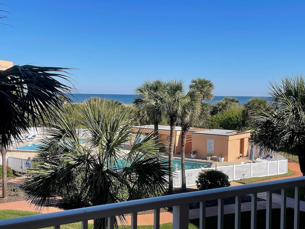 ocean-view-newly-renovated-st-augustine-2-2-condo/
