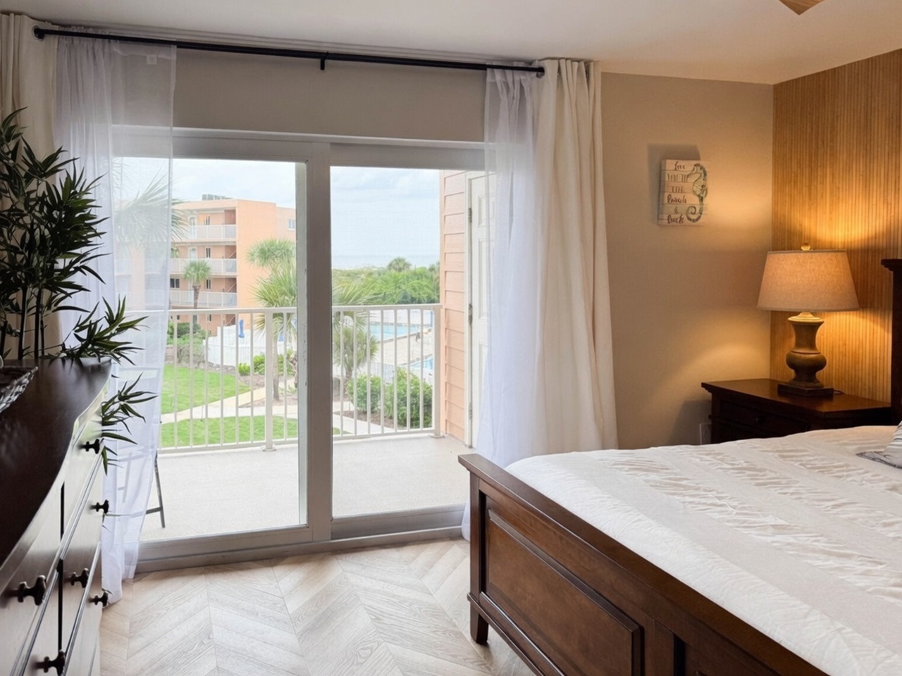 Coastal Dreams - Master Bedroom Opens to Balcony
Primary bedroom with direct access to the large private ocean view balcony – wake up and step outside to the Atlantic.
