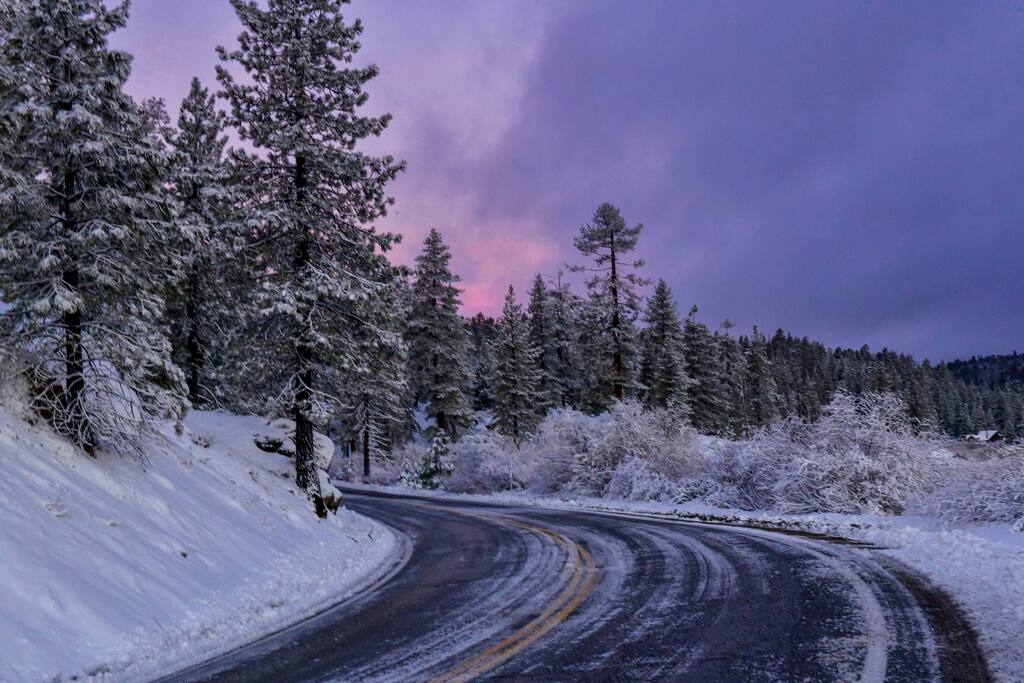 hot-tub-*-fenced-yard-*-fire-pit-*-walk-to-lake/