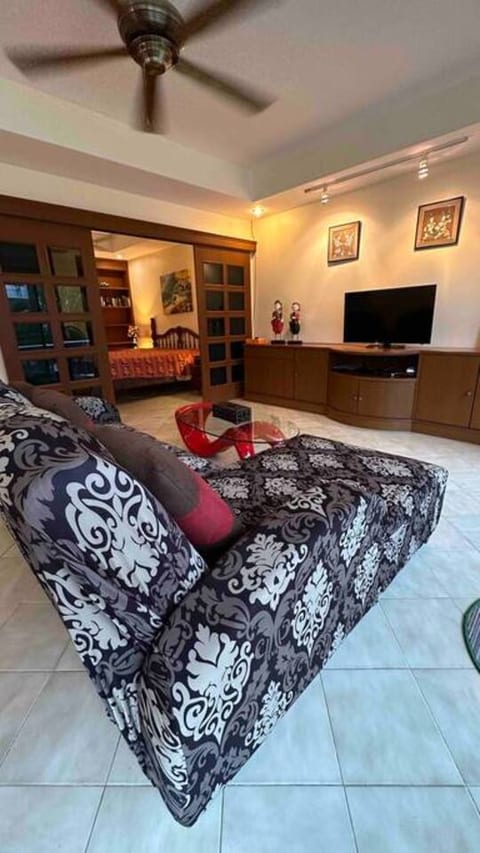Tawan Kamala | Airy 1BR | 5 min Walk to The Beach KM971