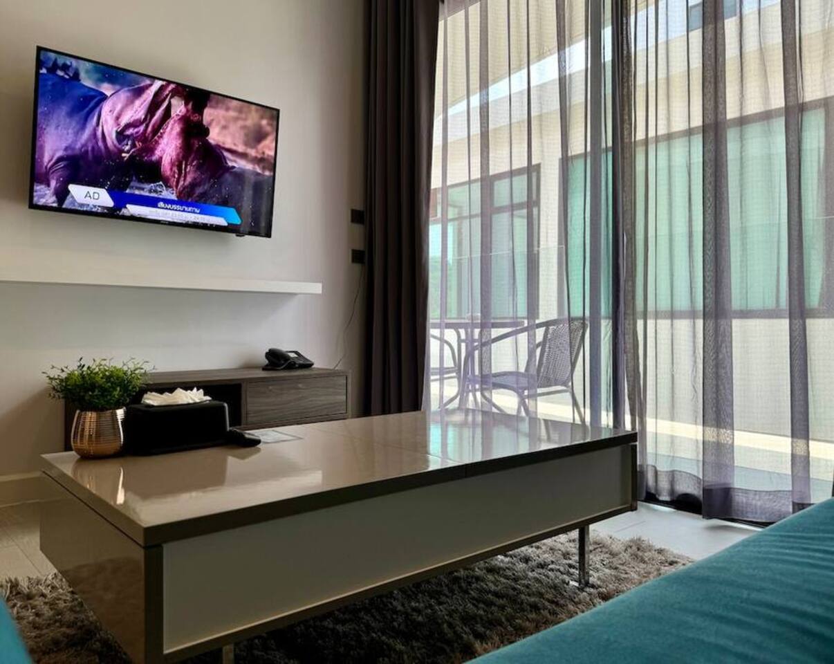 Nalin Naiharn | Modern Stylish Comfort | Utopia NH352