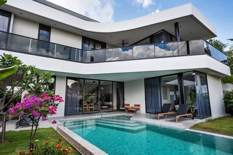 Suvan | Rawai Pool Villa | Tropical Luxury Retreat RW293