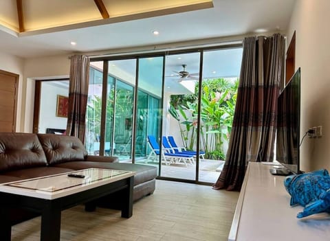 Luma Rawai | Modern Tropical Retreat | Pool Villa RW132