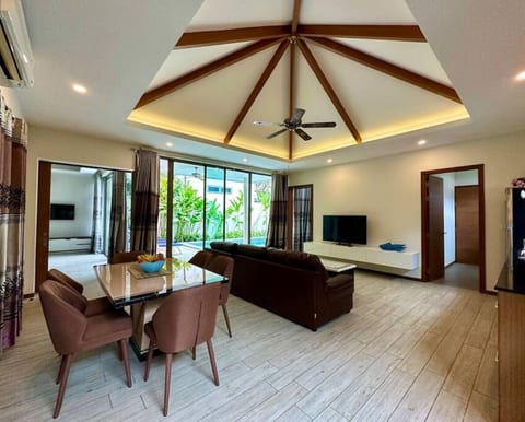 Luma Rawai | Modern Tropical Retreat | Pool Villa RW132