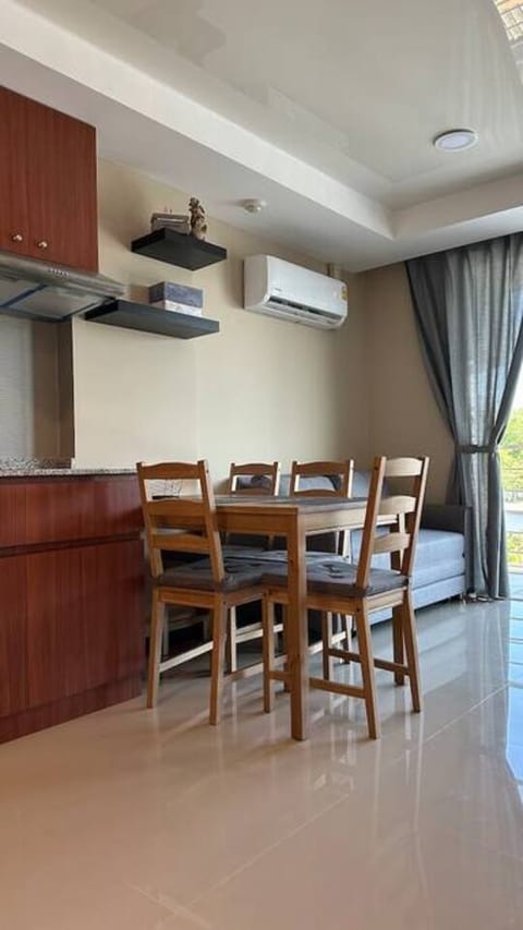 Lyn Rawai | Bright Mountain View 1BR near Ya Nui RW218