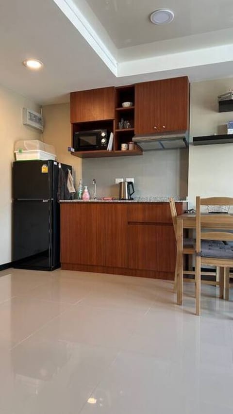 Lyn Rawai | Bright Mountain View 1BR near Ya Nui RW218
