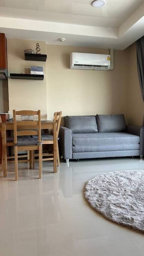 Lyn Rawai | Bright Mountain View 1BR near Ya Nui RW218