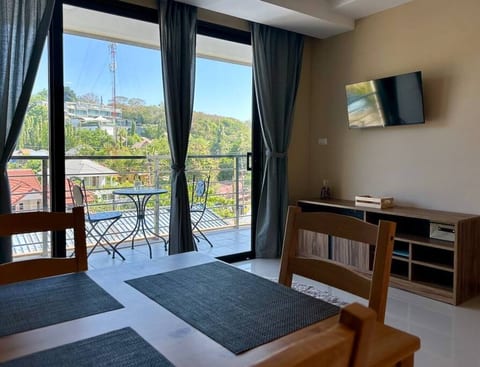 Lyn Rawai | Bright Mountain View 1BR near Ya Nui RW218