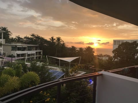 Pailin Karon | Huge Seaview, Pool View Apartment - Apartment