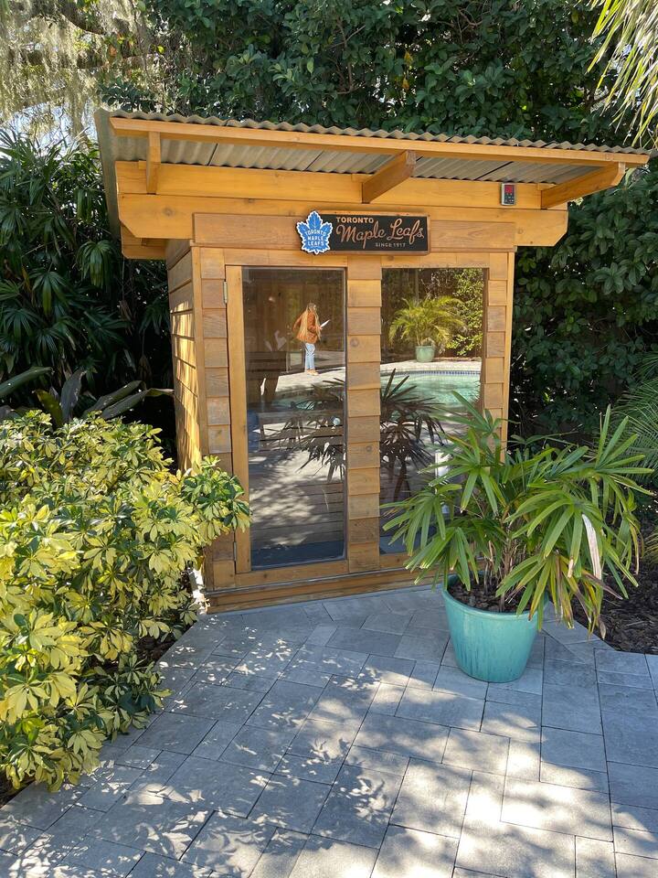 the-riverview-estates-sauna-and-heated-pool/