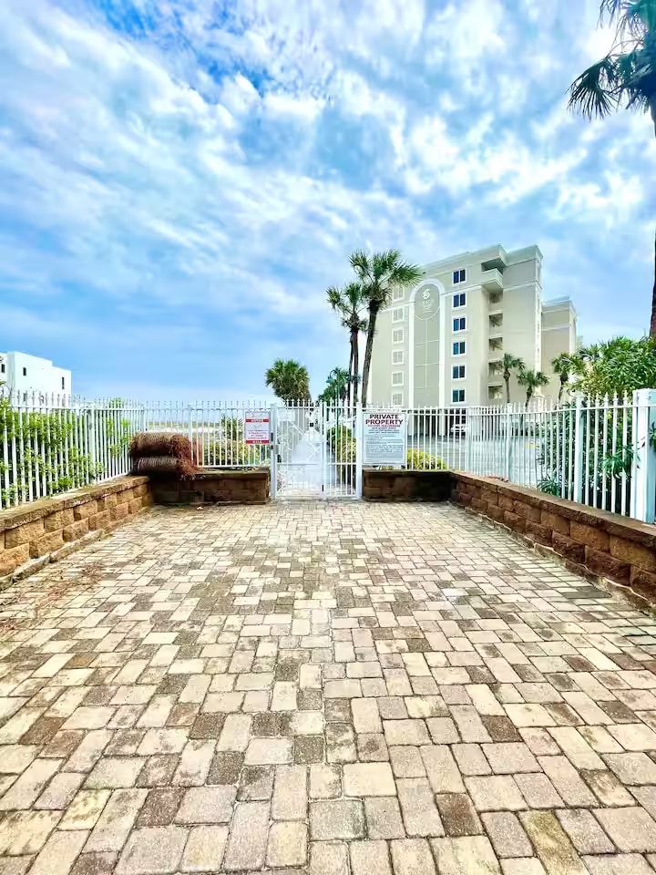 3 Beaches + 2 Free Bikes - Stay at Always Salty! image 39