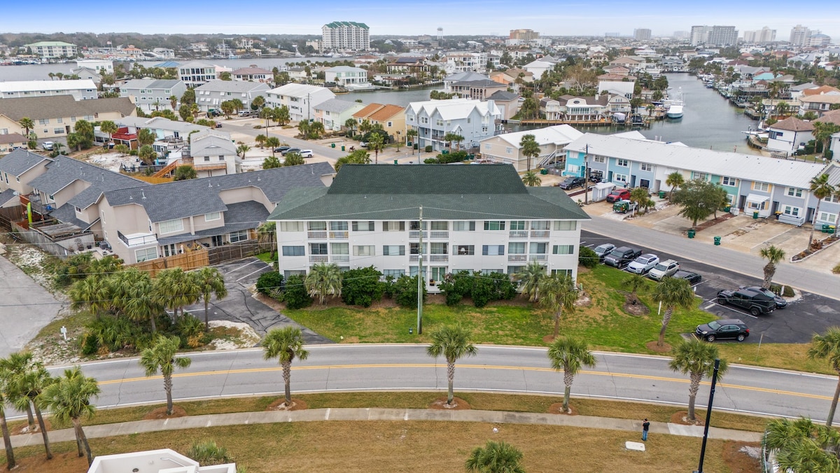 3 Beaches + 2 Free Bikes - Stay at Always Salty! image 32
