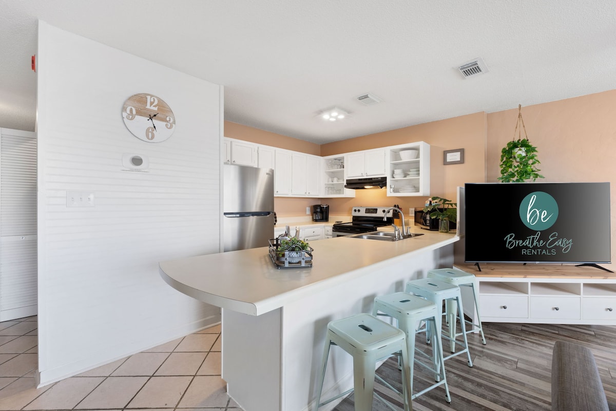 Fully Equipped Kitchen with Additional Seating. Coffee, tea, creamer, sugar - all provided! 3 Beaches + 2 Free Bikes - Stay at Always Salty!