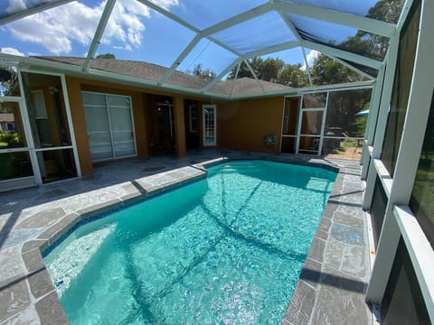 2+ Acres 3BR/2BA 2200 Sq.ft Salt Heated Pool