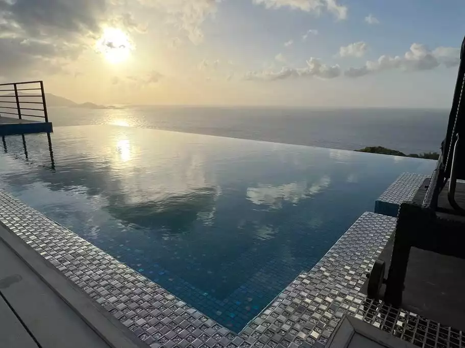 serene-stunning-and-modern-villa-modere/