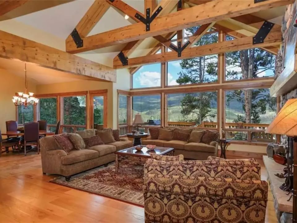 Sweeping views of the Ten Mile Range from the main living room
