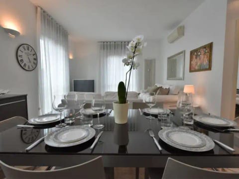 Corso Genova Apartment