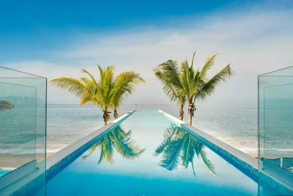 Start your mornings off with some laps in our stuffing lap pool.