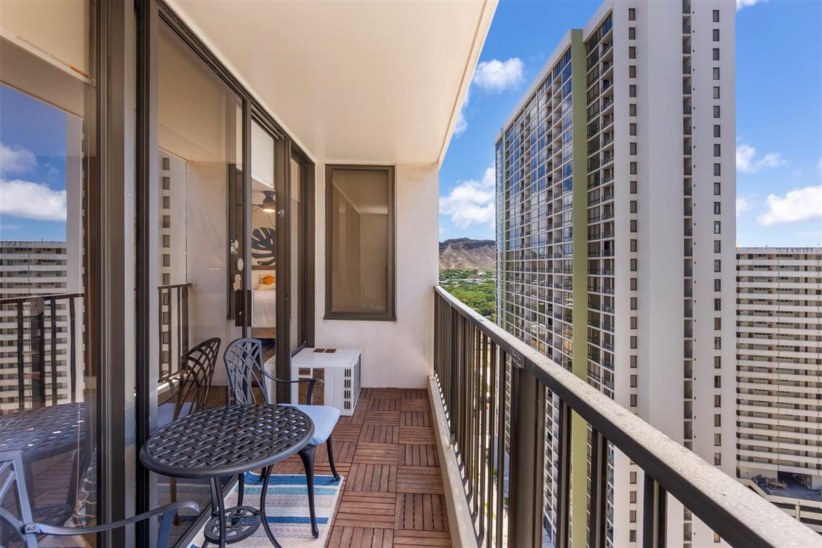 Oahu. Ocean Views. Walk to Waikiki Beach. AC. - Honolulu