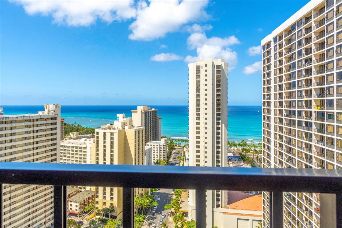 Oahu. Ocean Views. Walk to Waikiki Beach. AC. - Honolulu