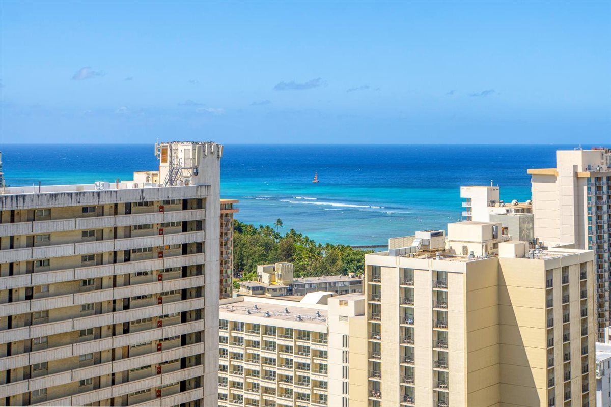 Oahu. Ocean Views. Walk to Waikiki Beach. AC. - Honolulu