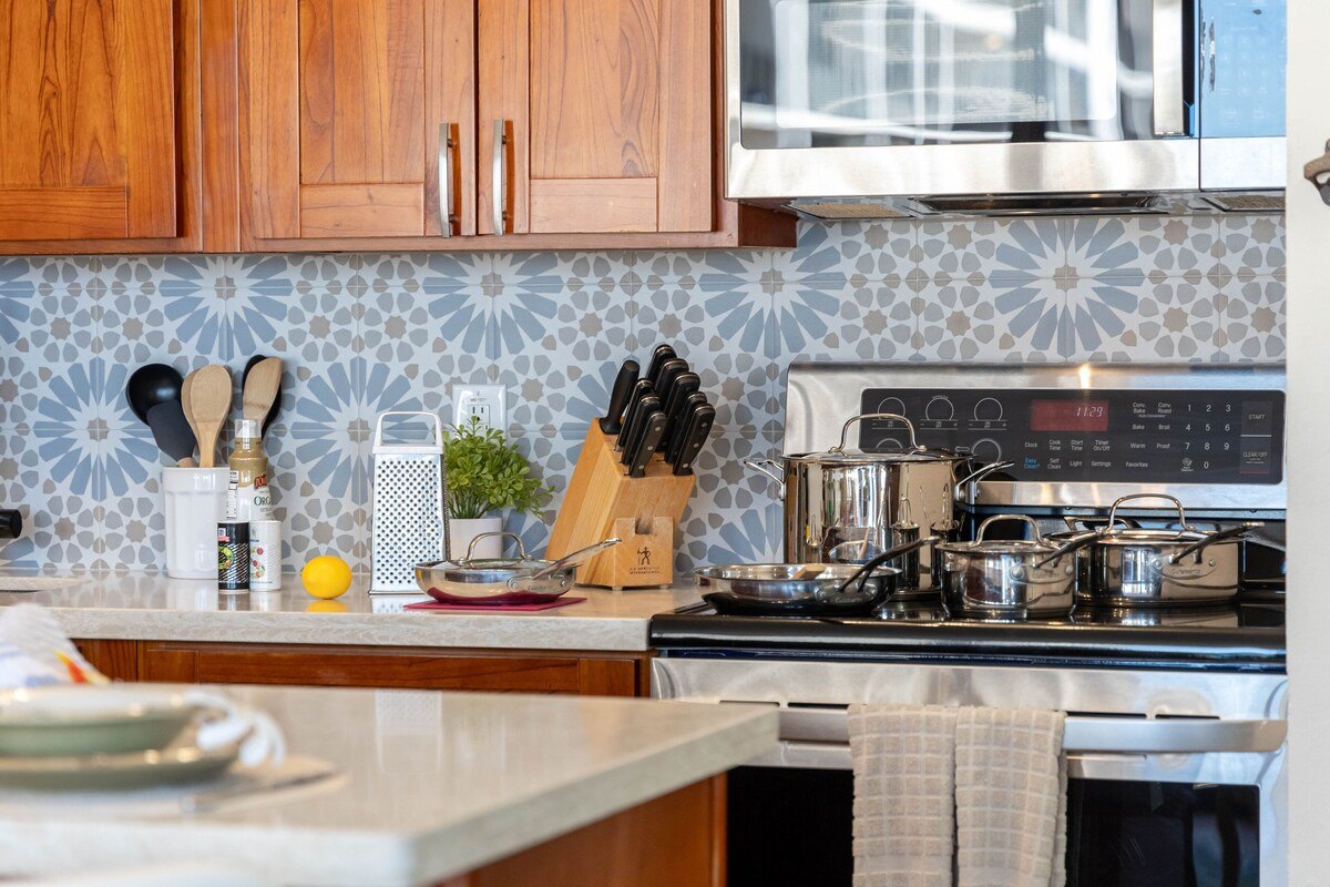 Oahu. Ocean Views. Walk to Waikiki Beach. AC. - Honolulu