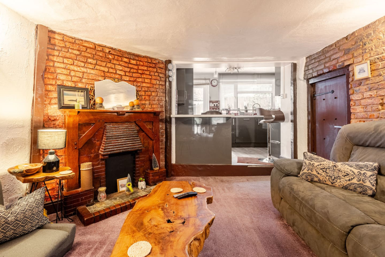 2-Bed Cottage Gloucester City - Gloucestershire