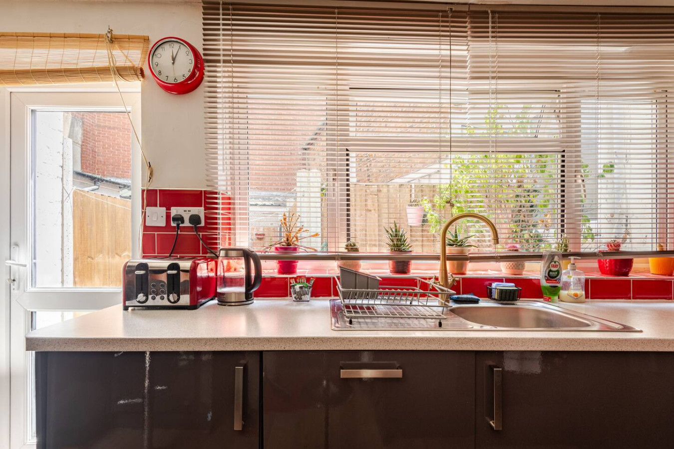 2-Bed Cottage Gloucester City - Gloucestershire