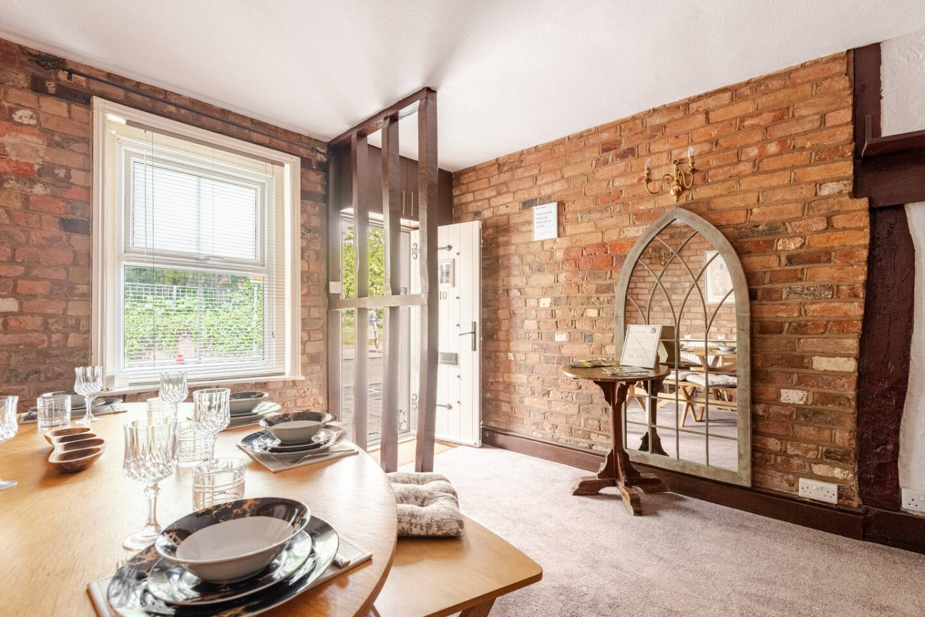 2-Bed Cottage Gloucester City - Gloucestershire