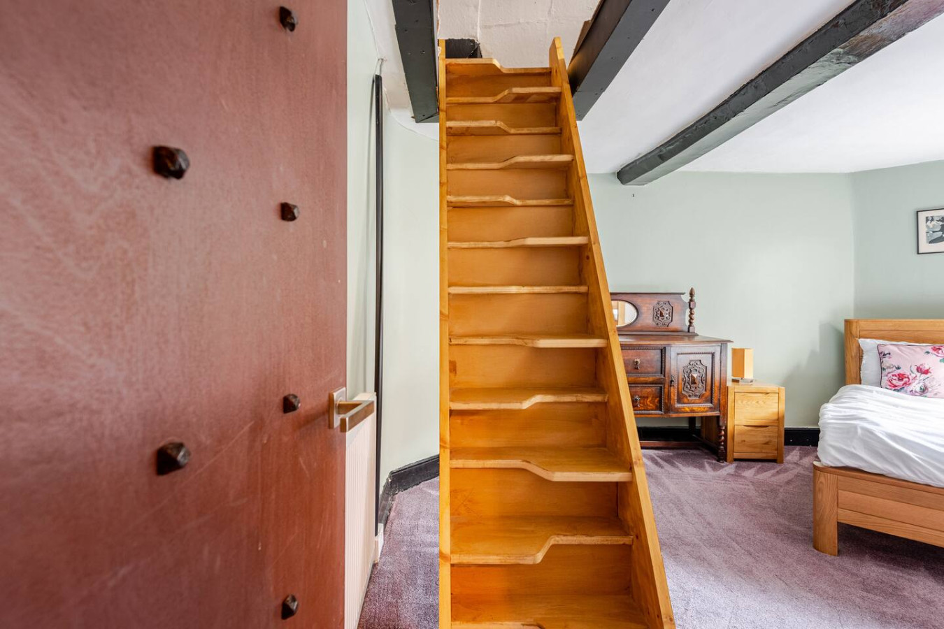 2-Bed Cottage Gloucester City - Gloucestershire