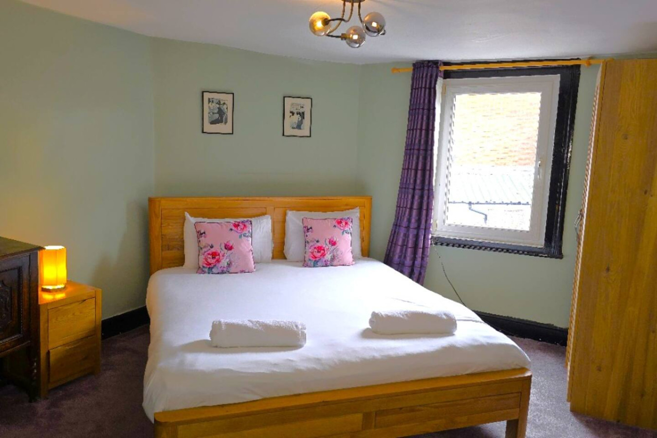 2-Bed Cottage Gloucester City - Gloucestershire