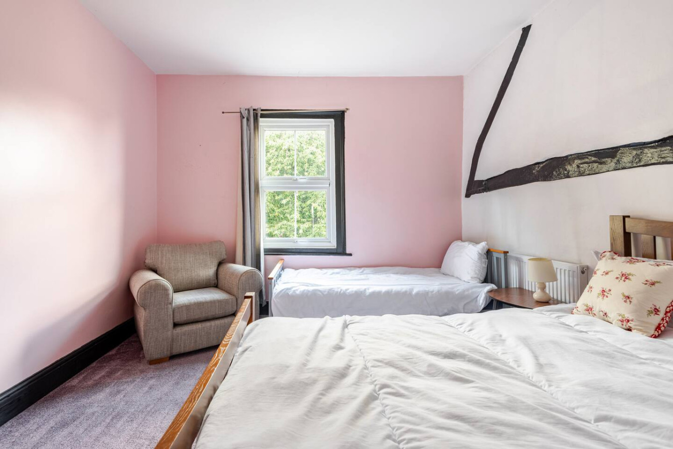 2-Bed Cottage Gloucester City - Gloucestershire