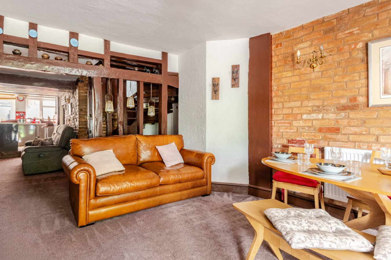 2-Bed Cottage Gloucester City - Gloucestershire