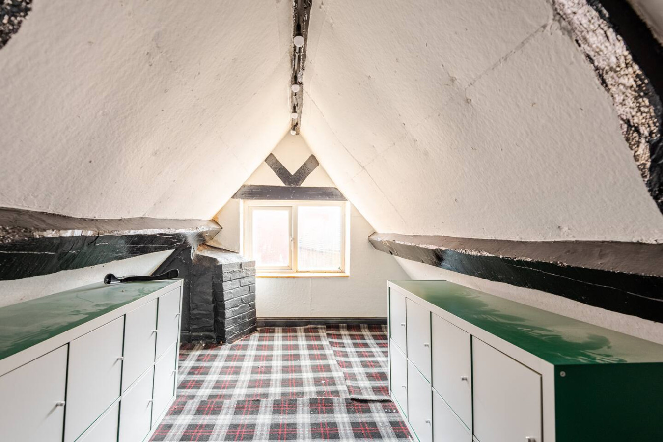 2-Bed Cottage Gloucester City - Gloucestershire