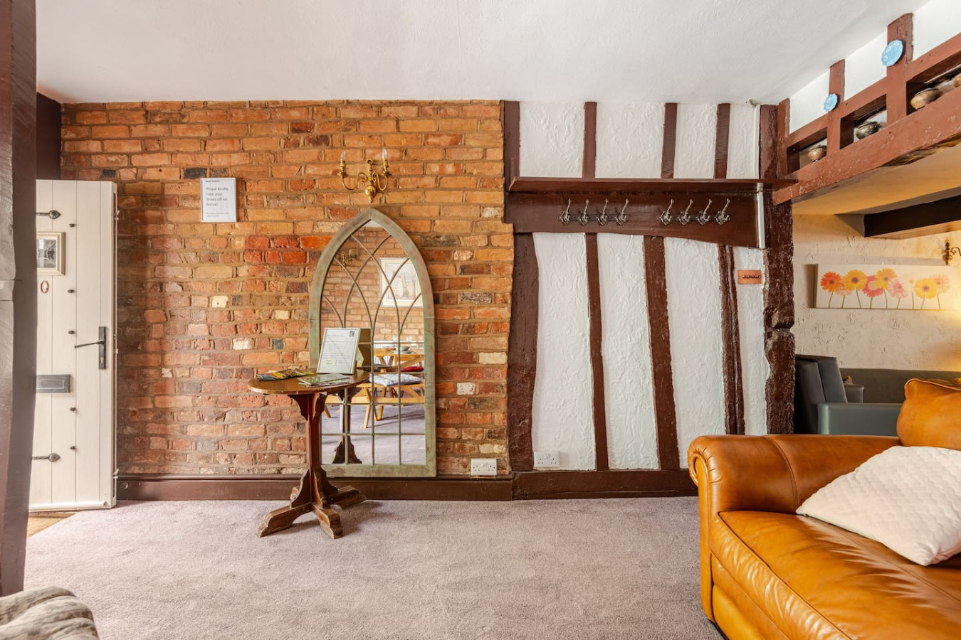 2-Bed Cottage Gloucester City - Gloucestershire