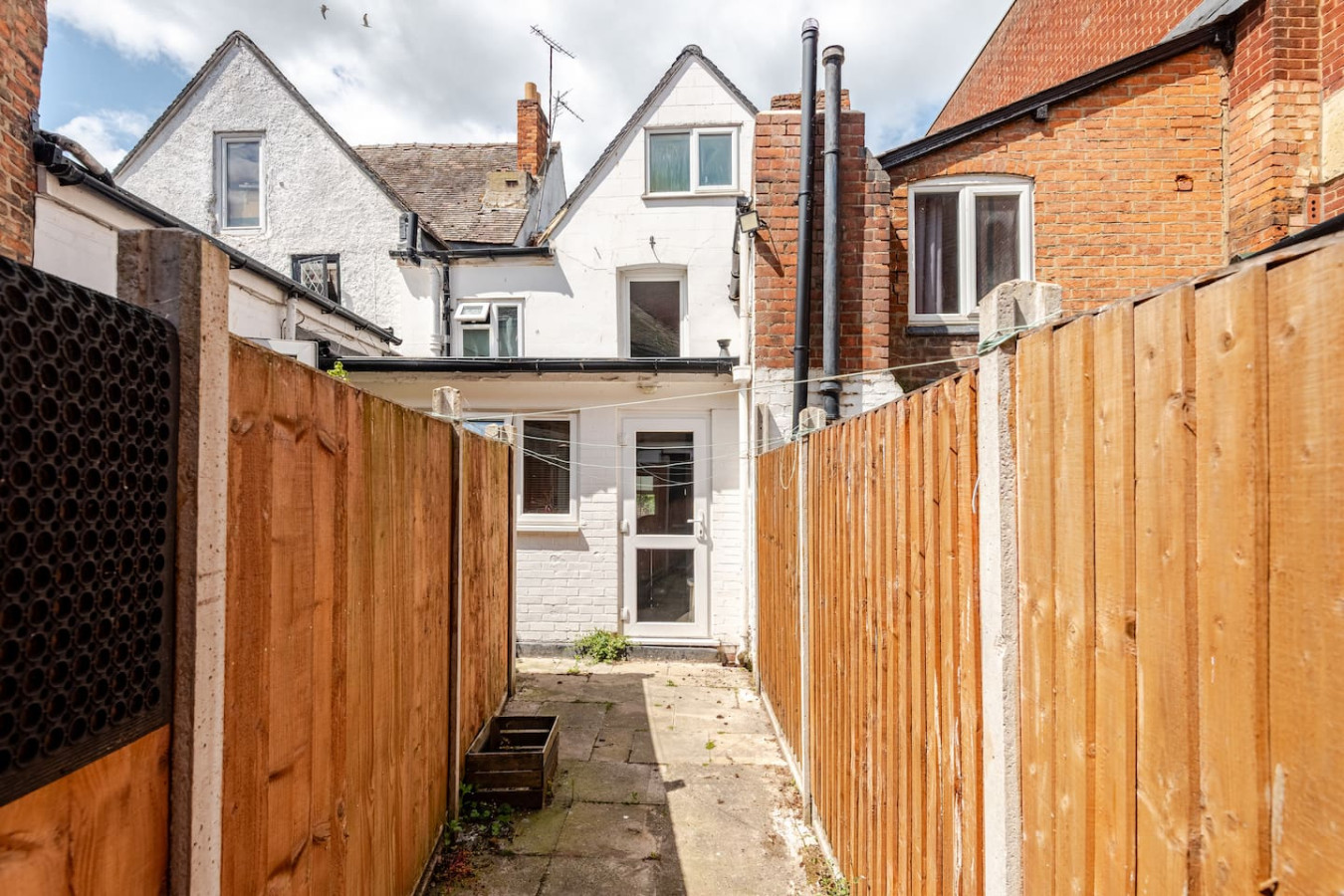 2-Bed Cottage Gloucester City - Gloucestershire