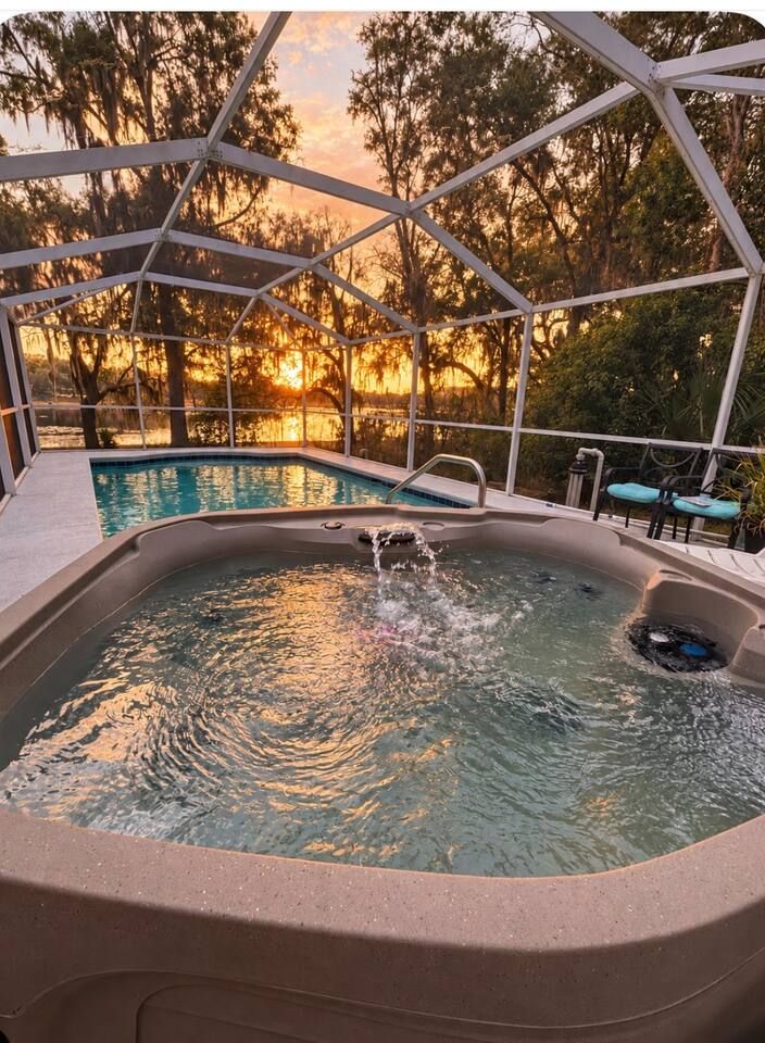 Villa w/ Huge Pool near the Lake, Dunnellon FL