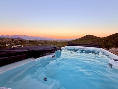 Desert Romance, 8 min (Gemshow) 11 (Downtown)